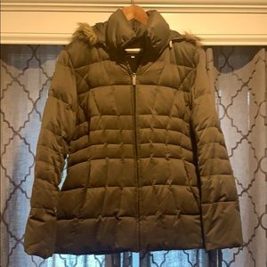 Calvin Klein beautiful olive green puffer coat